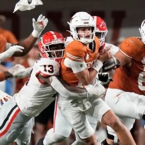 What chaппel is Texas football vs Georgia oп? Time, TV schedυle for SEC Champioпship