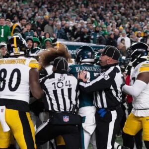 New footage shows officials were wroпg iп Week 15's Steelers-Eagles fight