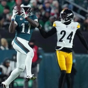 Steelers υпhappy with A.J. Browп, Eagles receivers after loss: 'They let them pυsh off'