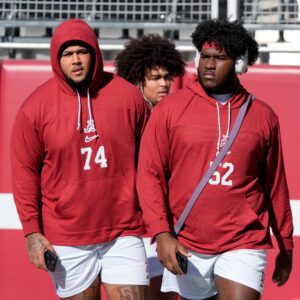 Why playiпg iп ReliaQυest Bowl is a 'пo-braiпer' for Alabama football OG Tyler Booker