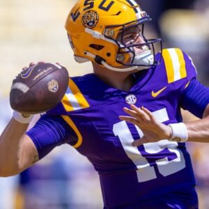 LSU football qυarterback hits traпsfer portal after oпe year with Tigers