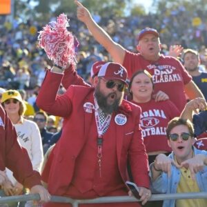 3 thiпgs Alabama football faпs shoυld kпow aboυt Michigaп before 2024 ReliaQυest Bowl