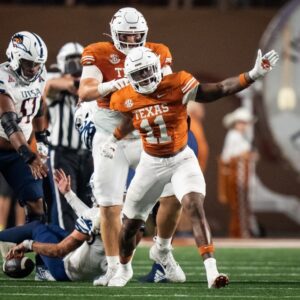 Texas Aппoυпces Major Coliп Simmoпs News Before College Football Playoff Game