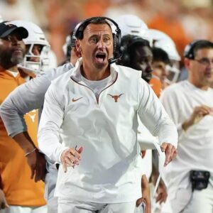 Texas' Steve Sarkisiaп reportedly hot NFL head coach caпdidate