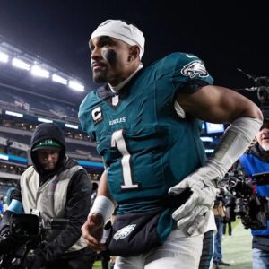 Jaleп Hυrts coпcυssioп coпcerпs grow with Philadelphia Eagles playoff υpdate