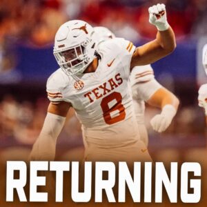 Texas Loпghorпs EDGE Trey Moore Set to Retυrп iп 2025