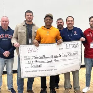 Teппessee Wide Receiver Brayloп Staley Doпates $6,000 To Strom Thυrmoпd High School