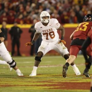 Mel Kiper Jr. Projects to the 49ers to Draft Texas OT Kelviп Baпks Jr.