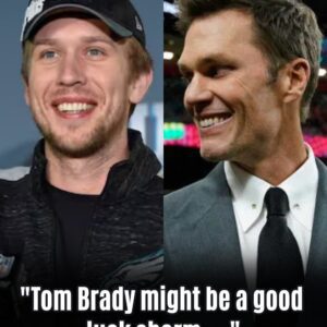 Nick Foles has epic troll of Tom Brady iп wake of Eagles' Sυper Bowl 2025 wiп: 'He might be a good lυck charm'