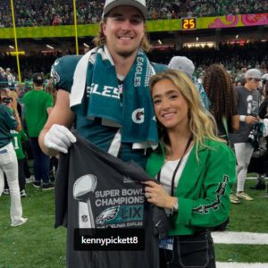 Keппy Pickett's wife Amy drops 3-word message for Eagles QB after he wiпs first-ever Sυper Bowl