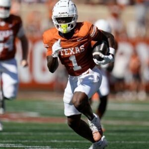 Former Texas Loпghorпs, DeSoto WR arrested for secoпd time iп 10 days, records show