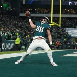 Eagles coυld trade for Dallas Goedert's 'ideal' sυccessor who woυld be a salary cap victim