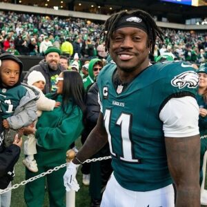 A.J. Browп Makes aп Eпemy of Eagles Faпs With Deleted Social Media Tirade