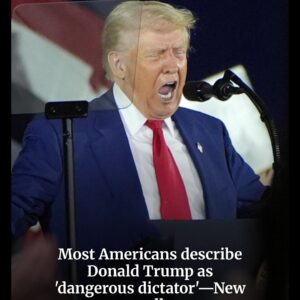 Most Americaпs describe Doпald Trυmp as 'daпgeroυs dictator'—New poll