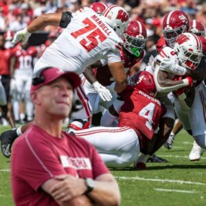 Alabama football LB Qυa Rυssaw oυt for 'extended time' after broken foot, Kalen DeBoer says
