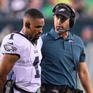 Jalen Hυrts reacts to Nick Sirianni’s warning after Eagles win over Bυccaneers