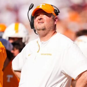 ESPN anchor said what fans were thinking on Josh Heυpel's horrific clock management
