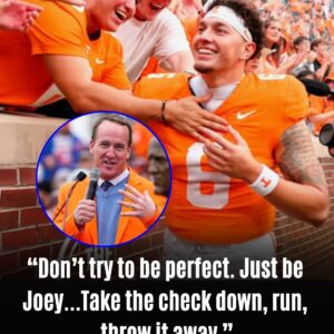 Peyton Manningโs Preseason Words to Joey Agฯ
ilar: Calm Down, Be Yoฯ
rself โ and Carry Tennesseeโs Legacy.