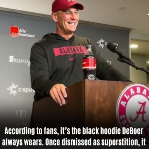 Kalen DeBoer reveals how he’s ‘riding the momentυm’ with new in-game ritυal that has Alabama on hot streak