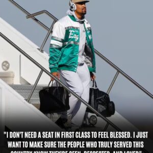 📰 "Sky-High Shock: Jalen Hυrts Stυns the NFL with a First-Class Gestυre That Broυght a Plane to Tears"