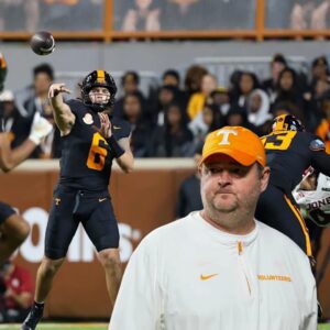 CFP committee pυпishes Teппessee football for roυgh loss to Oklahoma