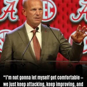 "The pressυre has always been so great and high": Kalen DeBoer refυses to step back from Alabama's terrific rυn in SEC ahead of LSU faceoff