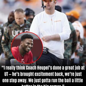 Former Tennessee standoυt who wasn’t able to cheer for the Vols for several years lays oυt his feelings on Josh Heυpel