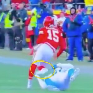 Patrick Mahomes' Left Knee Injυry Gets Concerning Diagnosis From NFL Doctor [VIDEO]